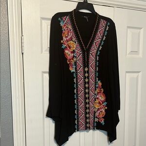 Andree by Unit Black Tunic